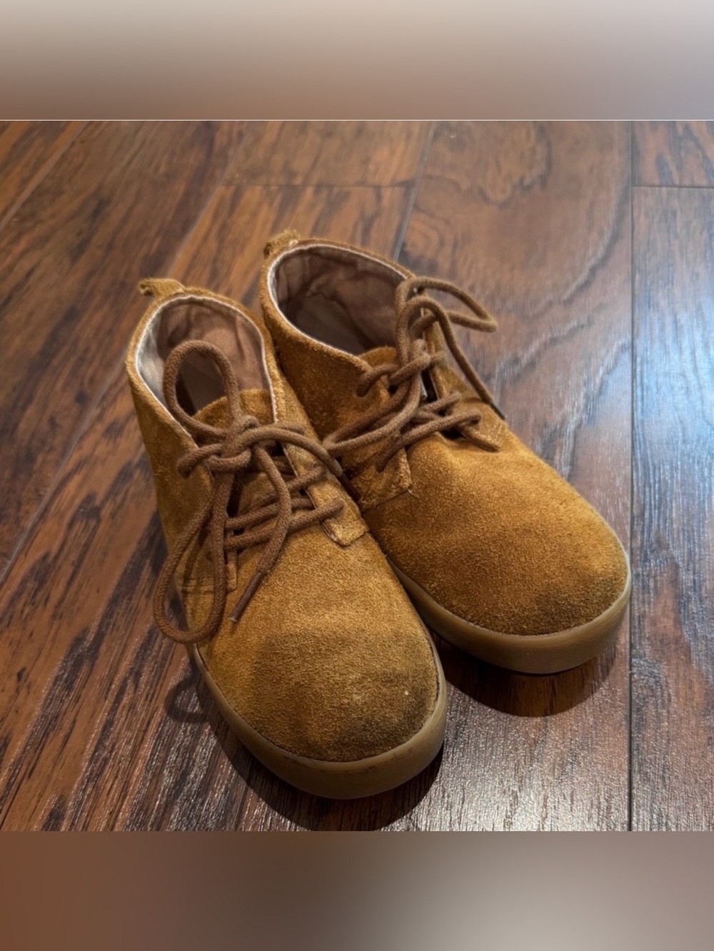 {GAP} Kids Tan Faux Suede Lace-Up Casual Chukka Shoes